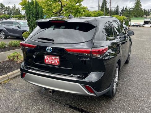 Certified 2021 Toyota Highlander Platinum AWD/4WD image 7