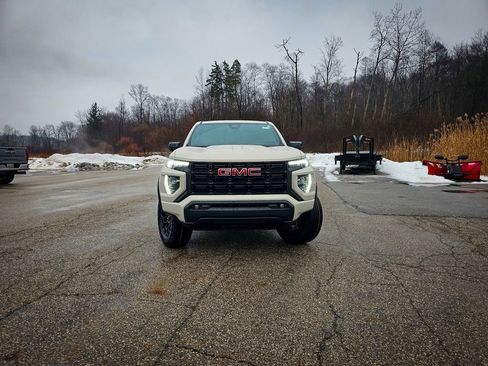 New 2026 GMC Canyon Elevation w/ Convenience Package image 9