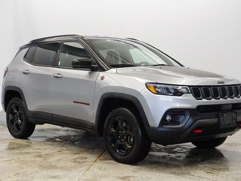 Used 2023 Jeep Compass Trailhawk image 7