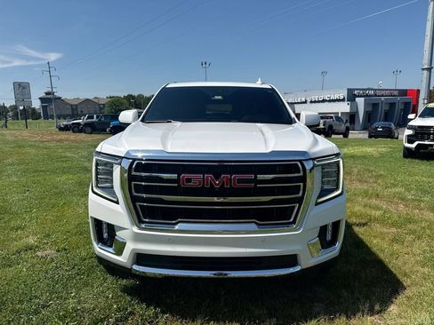 Used 2023 GMC Yukon XL SLT w/ SLT Luxury Package AWD/4WD image 16
