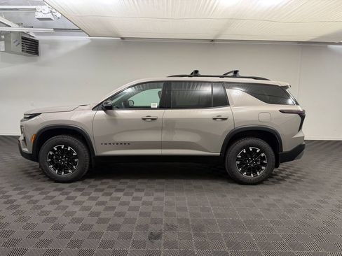 Used 2026 Chevrolet Traverse Z71 w/ LPO, Floor Liner Package AWD/4WD image 2