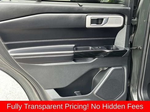 Used 2021 Ford Explorer Platinum w/ Equipment Group 601A AWD/4WD image 16