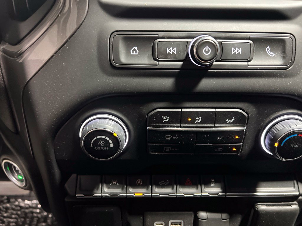 Used 2022 Chevrolet Silverado 1500 Custom AWD/4WD image 29