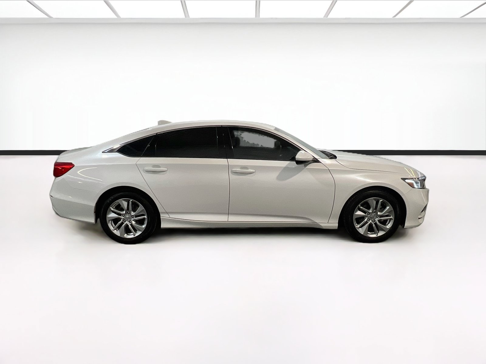 Used 2018 Honda Accord LX image 22