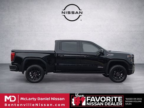 Used 2025 GMC Sierra 1500 AT4 w/ AT4 Premium Package AWD/4WD image 6