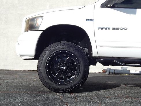 Used 2006 Dodge Ram 2500 Truck SLT image 14