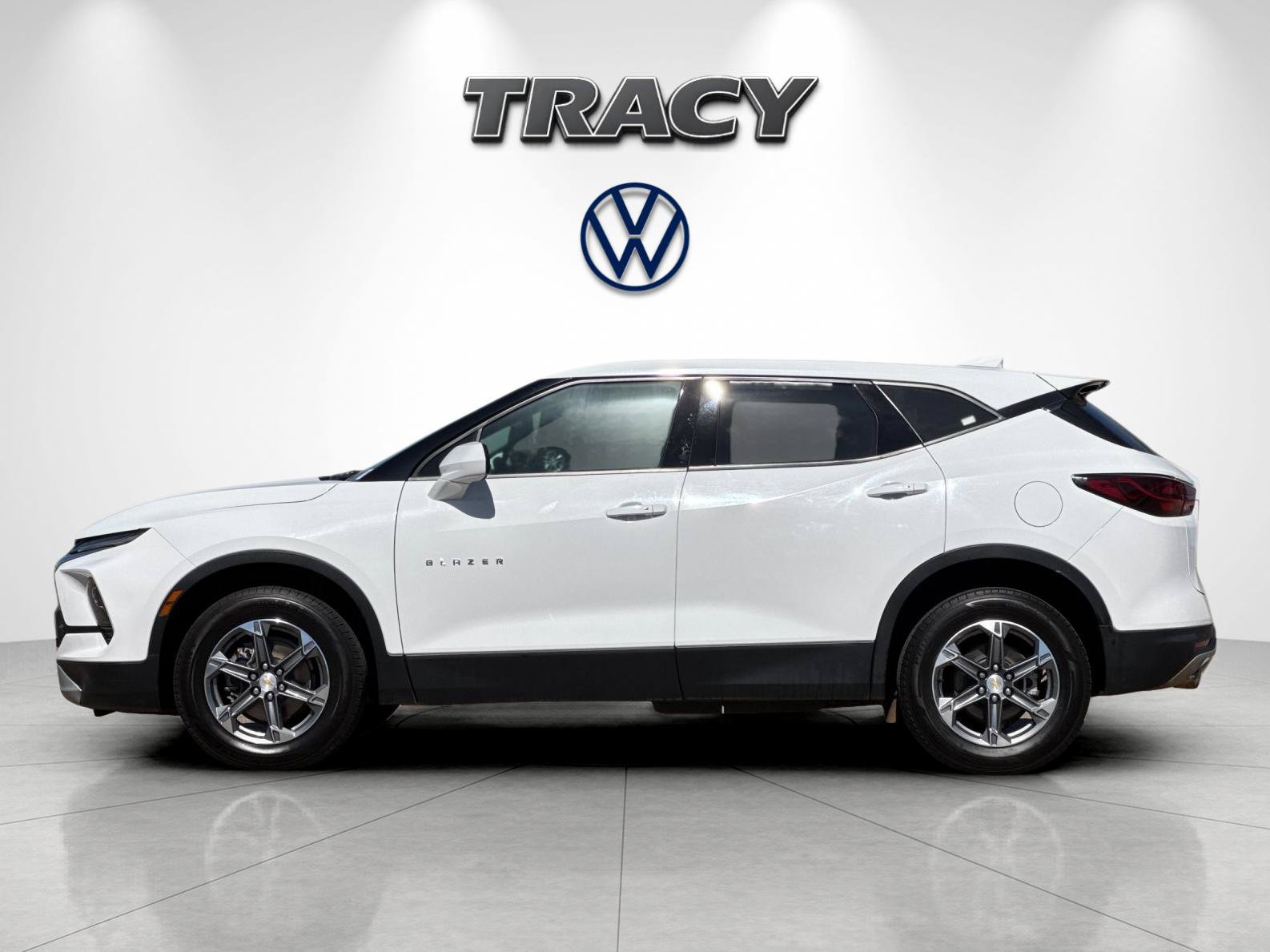 Used 2023 Chevrolet Blazer LT FWD image 7