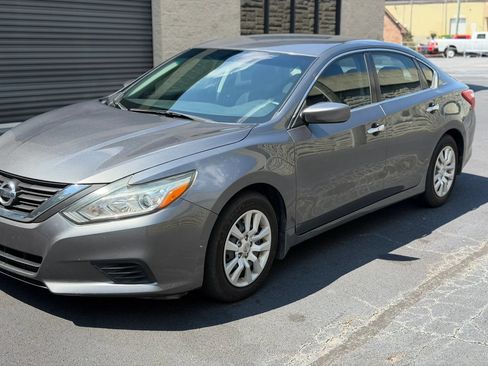 Used 2016 Nissan Altima 2.5 S w/ Power Driver Seat Package FWD image 40