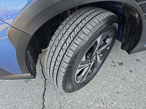 Certified 2025 Subaru Crosstrek 2.0i Premium image 32