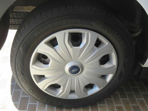 Used 2020 Ford Transit Connect XL image 9