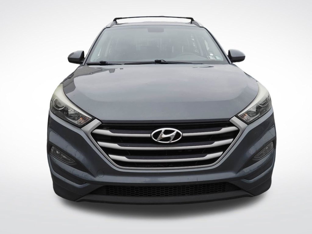 Used 2017 Hyundai Tucson SE w/ SE Popular Package 02 AWD/4WD image 2