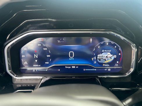 Used 2024 Chevrolet Silverado 2500 ZR2 w/ Technology Package image 25