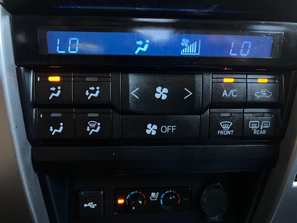 Used 2022 Toyota 4Runner Limited RWD image 4
