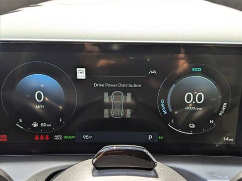 New 2025 Hyundai Tucson Limited image 10