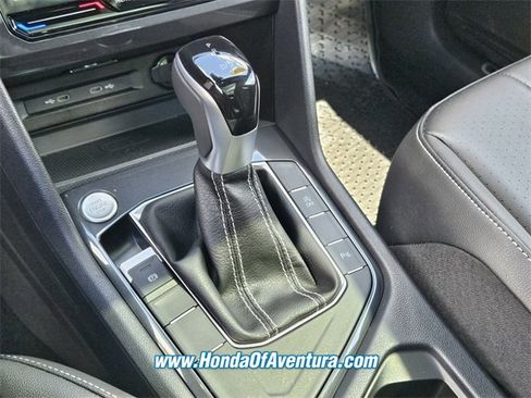 Used 2024 Volkswagen Tiguan SE R-Line image 19