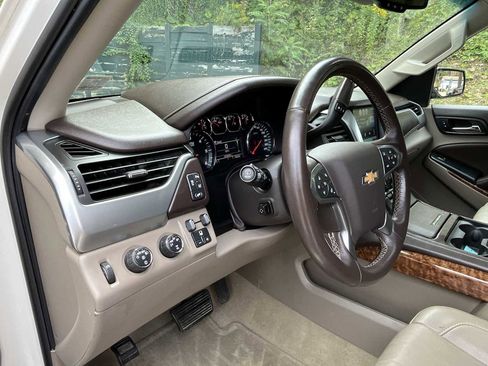 Used 2015 Chevrolet Suburban LTZ image 10