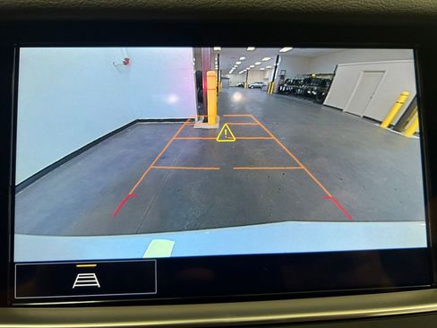 Used 2025 Cadillac XT5 Premium Luxury FWD image 22
