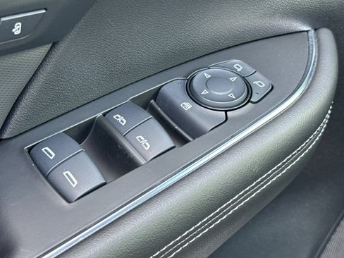 Used 2024 Buick Envision Preferred AWD/4WD image 11