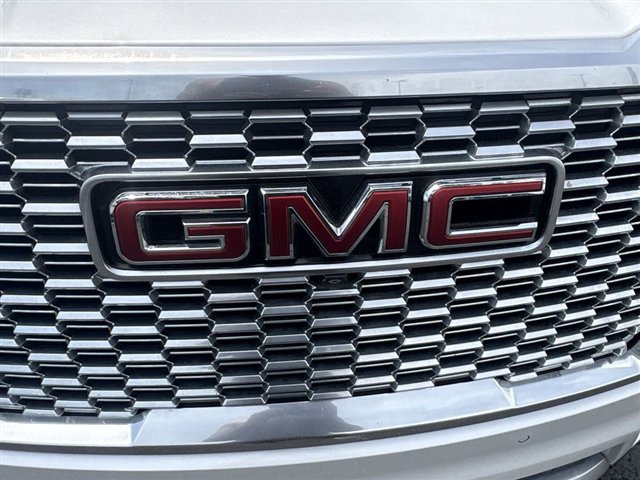 Certified 2021 GMC Yukon XL Denali w/ Denali Premium Package AWD/4WD image 32