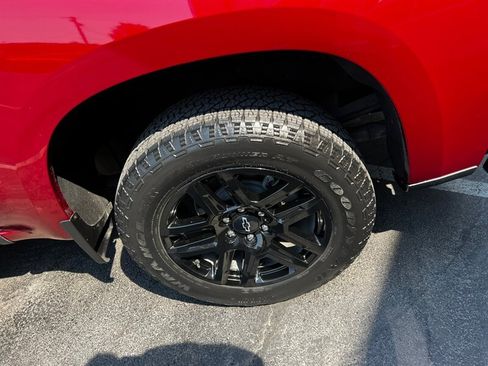 Used 2023 Chevrolet Silverado 1500 RST AWD/4WD image 15
