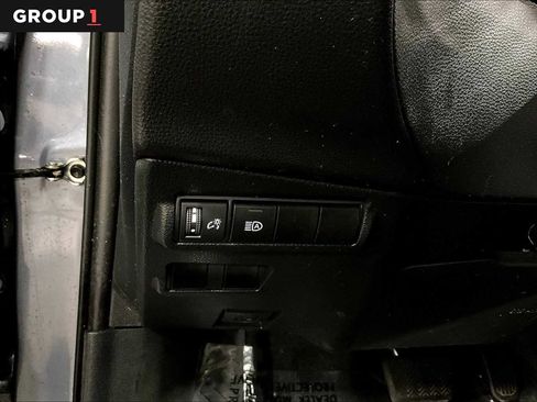 Used 2023 Toyota Corolla Cross LE w/ Moonroof Package image 35