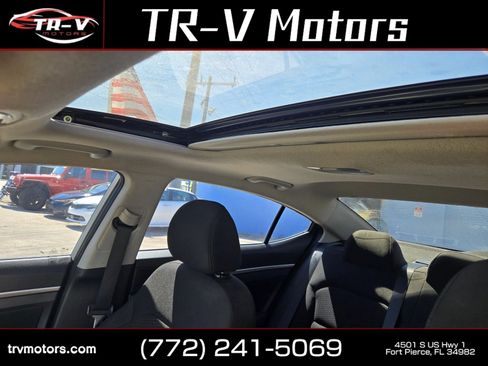 Used 2020 Hyundai Elantra Value Edition w/ Cargo Package (C1) FWD image 17