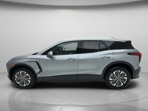 Used 2024 Chevrolet Blazer EV LT AWD/4WD image 7