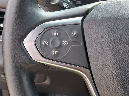Used 2023 Chevrolet Traverse LT AWD/4WD image 23