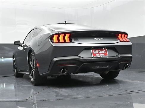 Certified 2025 Ford Mustang Coupe RWD image 31