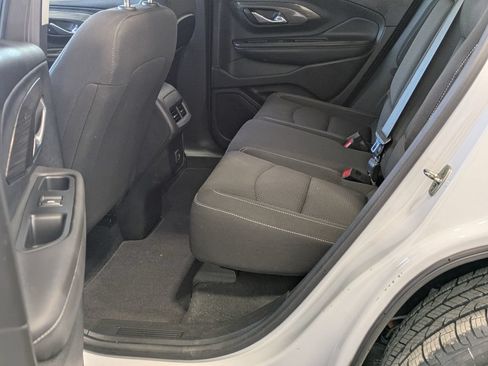 Used 2023 GMC Terrain SLE w/ Driver Convenience Package AWD/4WD image 15