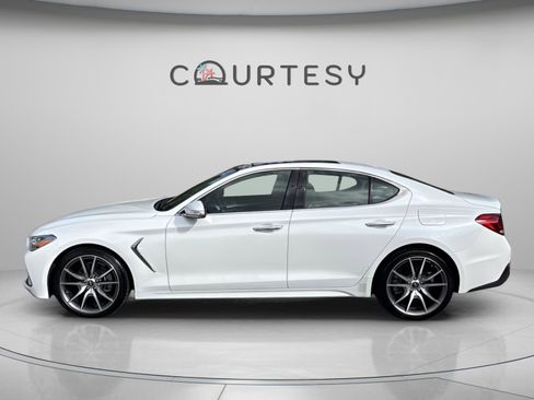 Used 2021 Genesis G70 2.0T w/ Prestige Package image 4