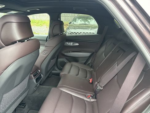 Used 2023 Genesis GV70 2.5T w/ Advanced Package AWD/4WD image 16