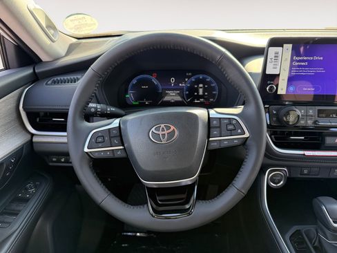 New 2026 Toyota Grand Highlander AWD Hybrid image 12