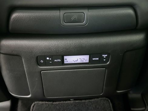 Used 2024 Nissan Armada SL w/ Captain's Chairs Package image 27