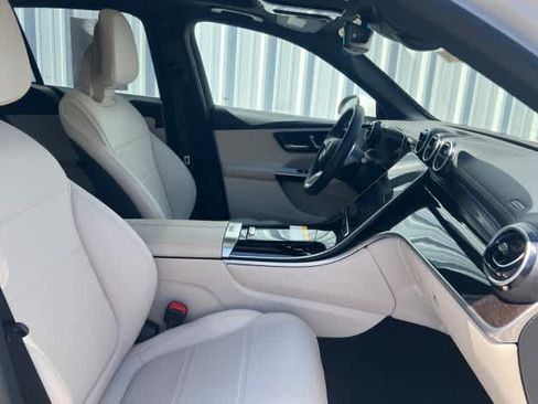 Certified 2023 Mercedes-Benz GLC 300 image 20
