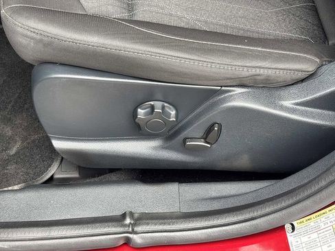 Used 2019 Ford EcoSport SE w/ SE Convenience Package image 11