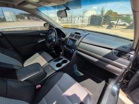 Used 2012 Toyota Camry SE FWD image 20