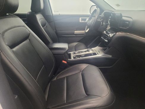 Used 2021 Ford Explorer Limited w/ Equipment Group 301A image 21