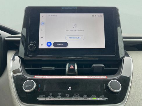 Used 2025 Toyota Corolla LE image 19