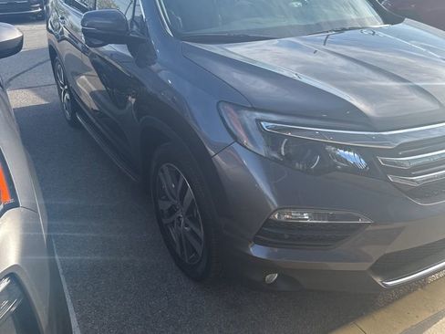 Used 2017 Honda Pilot Touring image 7