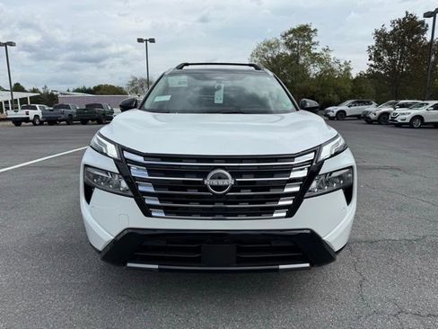 New 2026 Nissan Rogue Platinum w/ Platinum Premium Package image 3