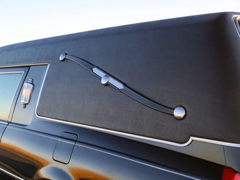 Used 2009 Cadillac DTS Hearse FWD image 47