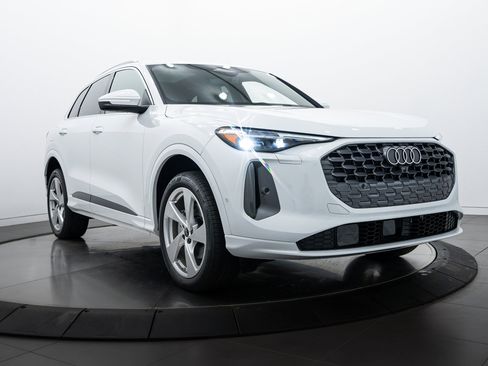 New 2025 Audi Q5 Premium Plus image 2