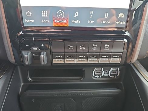 Used 2024 RAM 3500 Limited w/ Safety Group image 10