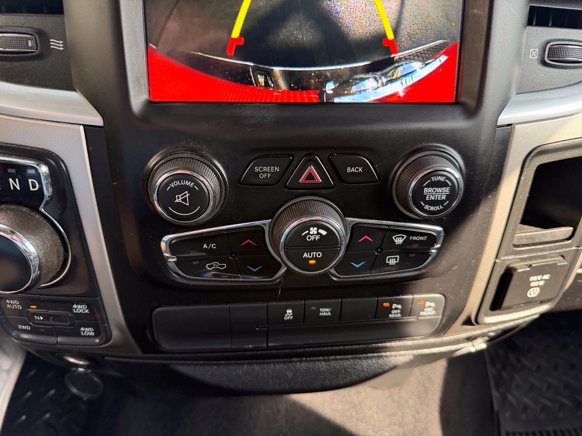 Used 2019 RAM 1500 Big Horn AWD/4WD image 11