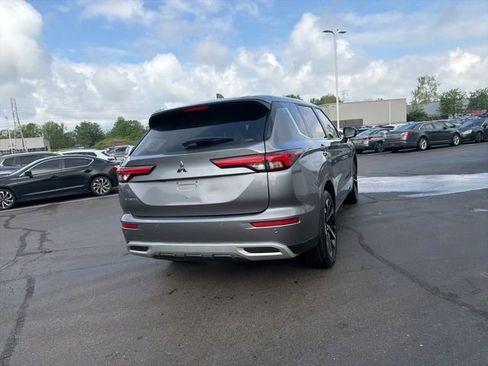 Used 2024 Mitsubishi Outlander SE AWD/4WD image 9