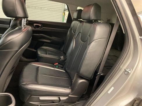 Used 2023 Kia Sorento EX AWD/4WD image 14