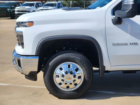 New 2026 Chevrolet Silverado 3500 LT AWD/4WD image 5