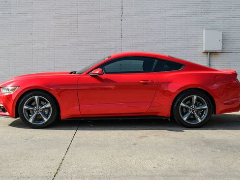 Used 2015 Ford Mustang Coupe w/ Equipment Group 051A RWD image 10