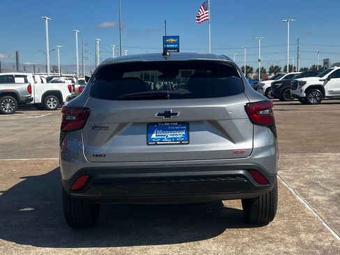 New 2026 Chevrolet Trax RS w/ Sunroof Package image 15